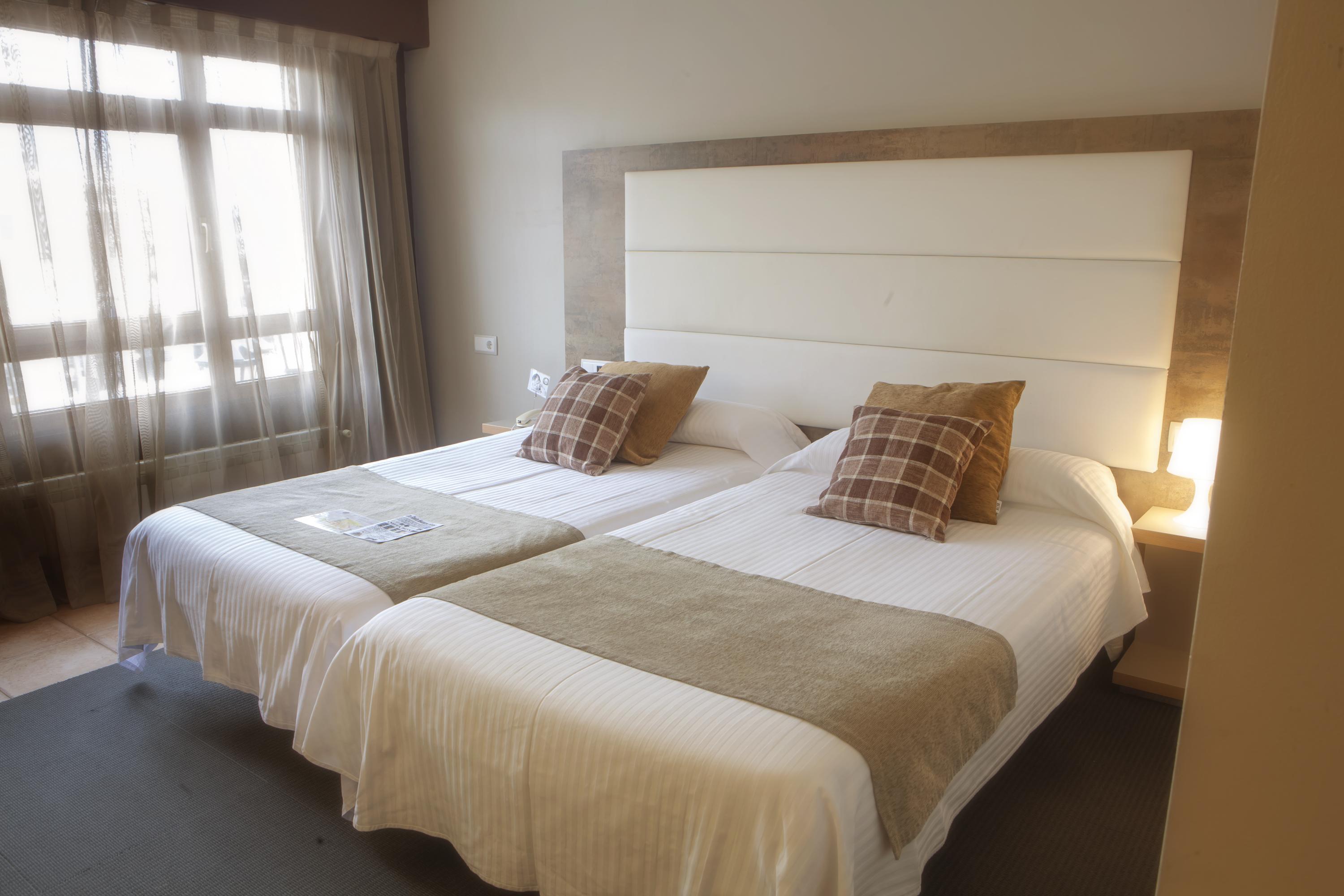 Hotel Spa El Muelle De Суансес Экстерьер фото