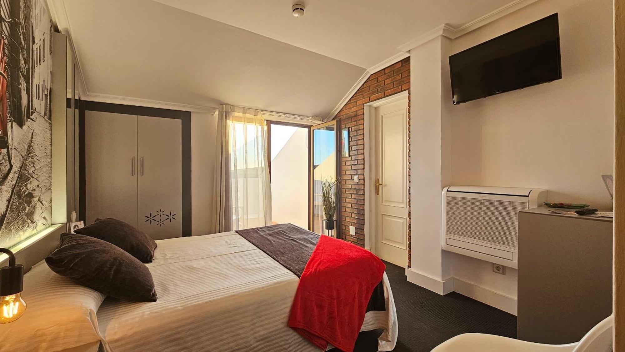 Hotel Spa El Muelle De Суансес Экстерьер фото